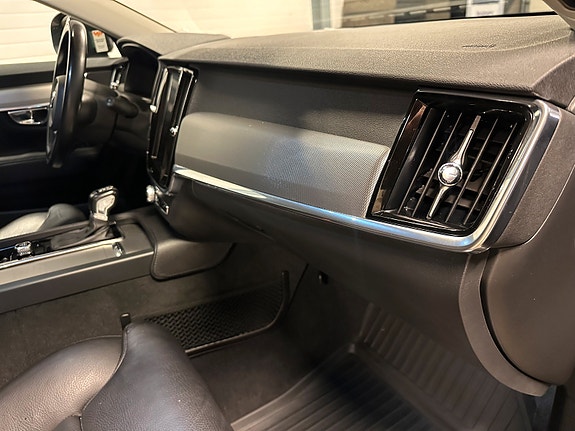 Volvo V90 Cross Country 20 of 29