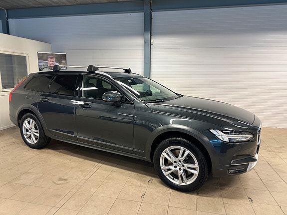 Volvo V90 Cross Country 3 of 29