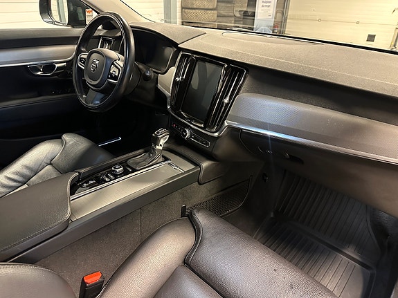Volvo V90 Cross Country 19 of 29