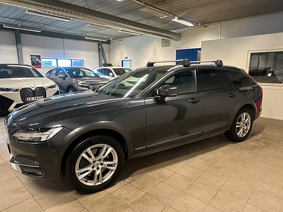 Volvo V90 Cross Country 11 of 29