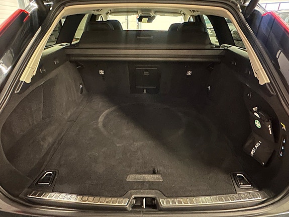 Volvo V90 Cross Country 12 of 29
