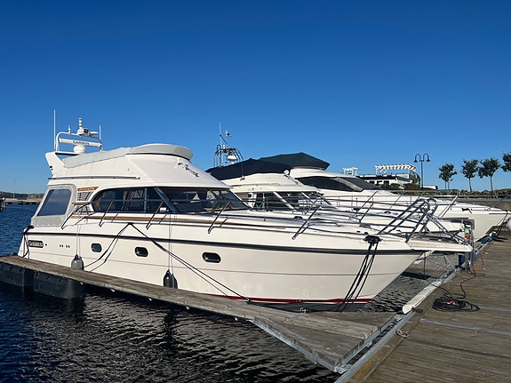 Nord West 390 Flybridge - SVÆRT PÅKOSTET OG OPPGRADERT.