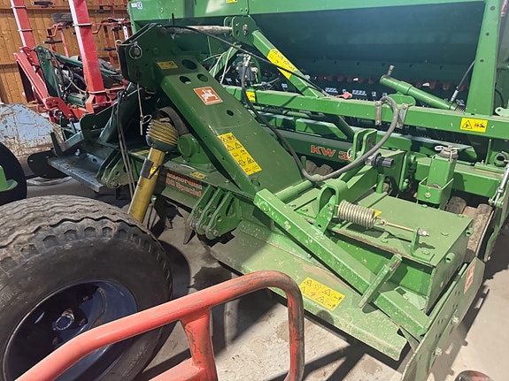 Amazone KG3000 og AD303 Rotorharv Såmaskin kombinasjon