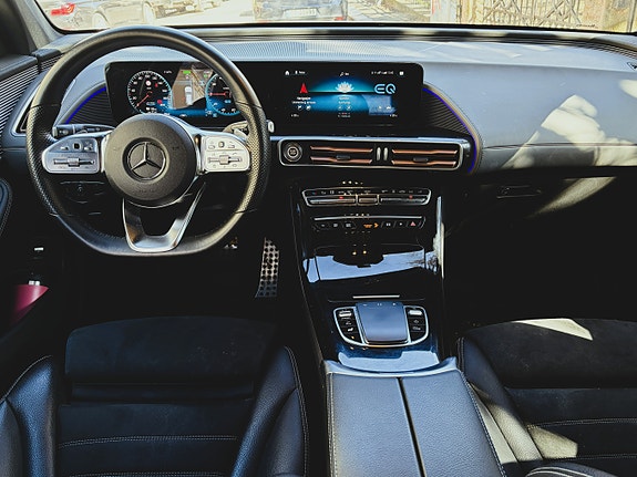 Mercedes-Benz EQC400 8 of 16