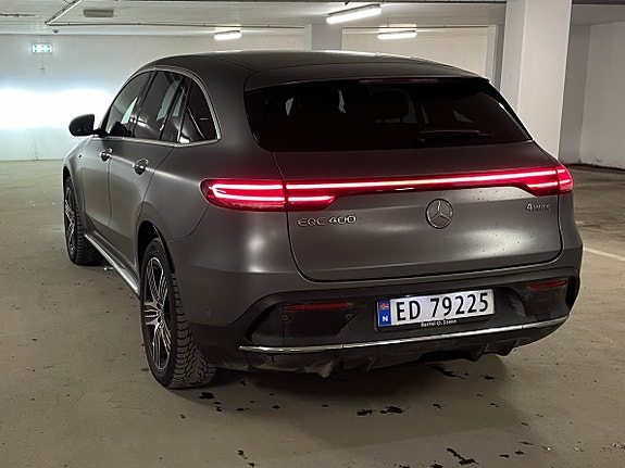 Mercedes-Benz EQC400 4 of 16