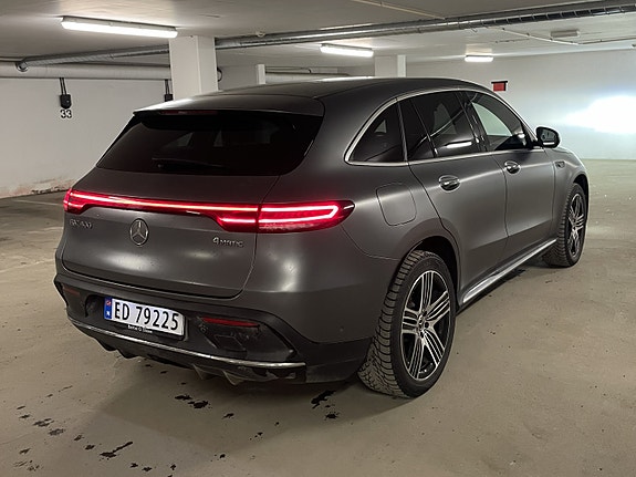 Mercedes-Benz EQC400 5 of 16