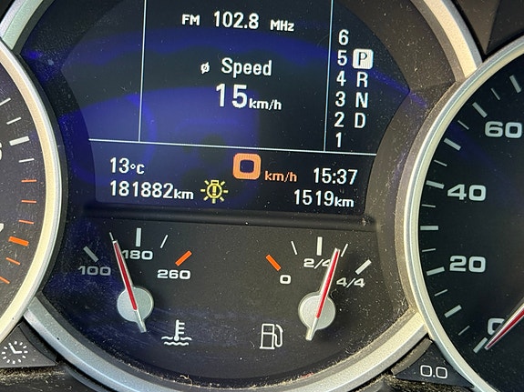 Porsche Cayenne 10 of 13