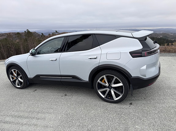 Polestar 3 8 of 19