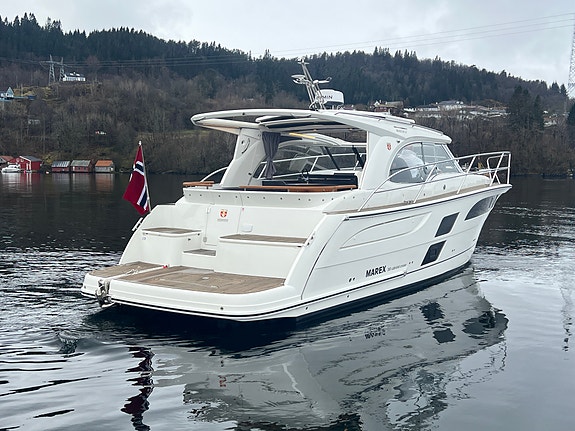 Marex 360 Cabriolet Cruiser, fullspekket, joystick, baug og hekkthruster 17 of 30