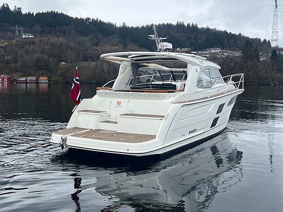 Marex 360 Cabriolet Cruiser, fullspekket, joystick, baug og hekkthruster 16 of 30