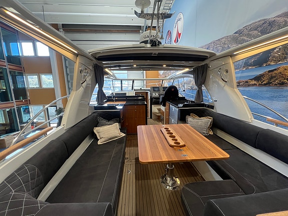 Marex 360 Cabriolet Cruiser, fullspekket, joystick, baug og hekkthruster 5 of 30