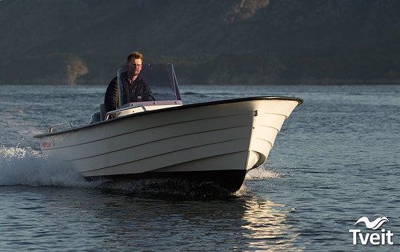 Øien 530F m/Yamaha F40 hk. Siste sjanse til å sikre deg Øien båt med Yamaha.