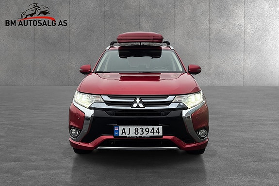 Mitsubishi Outlander 2 of 5
