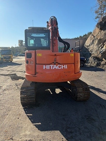 Hitachi ZX85US-5A 2 of 5