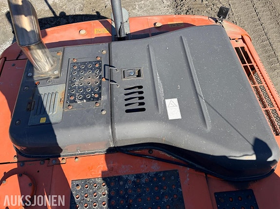 Hitachi ZX290LC-5B – 10 527T – TILTROTATOR – S70 – 2 SKUFFER – SERVICE FULGT 29 of 30