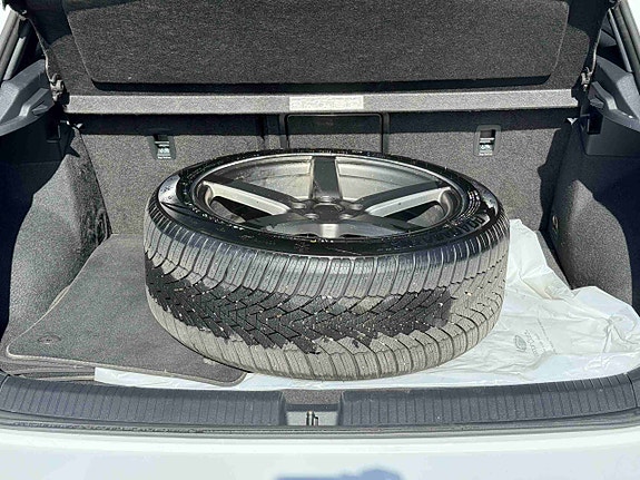 Volkswagen T-Roc 15 of 30