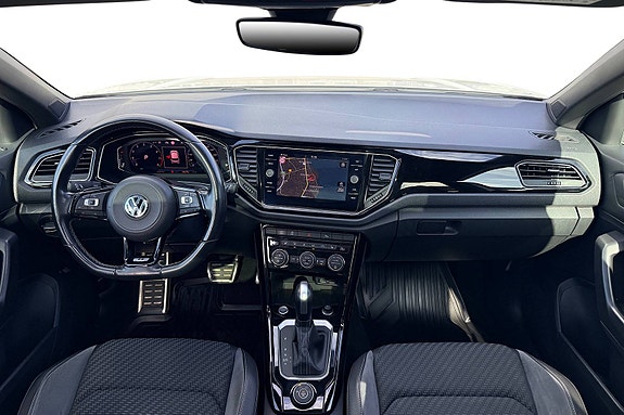 Volkswagen T-Roc 21 of 30