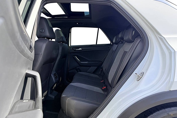 Volkswagen T-Roc 19 of 30