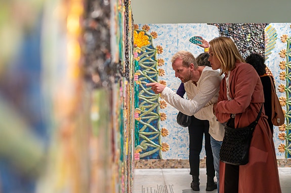 Fra utstillingen Michael Rakowitz - Proxies for Poets and Palaces som ble vist høsten og vinteren 2025/2026. Foto: Carlos Horacio Juica Aguilera