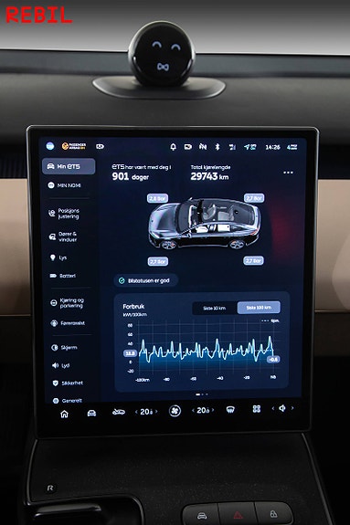 NIO ET5 18 of 27