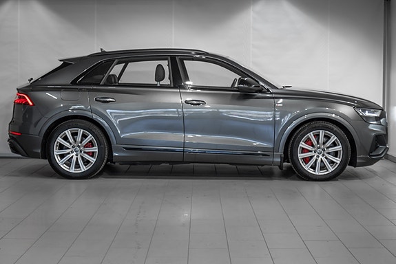 Audi Q8 3 of 5