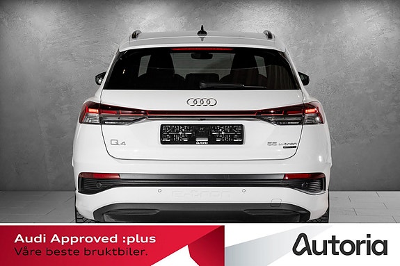 Audi Q4 e-tron 4 of 5