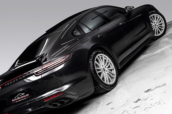 Porsche Panamera 4 of 5