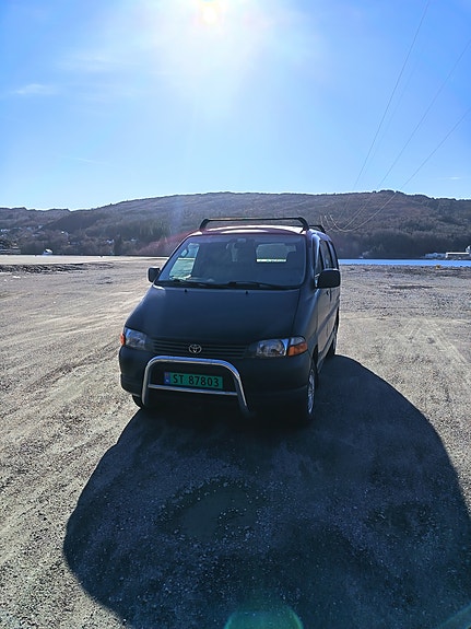 Toyota HiAce 3 of 23