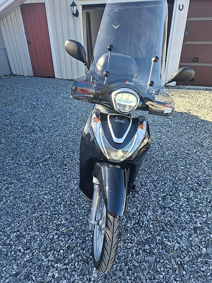 Honda SH Mode 125 5 of 10