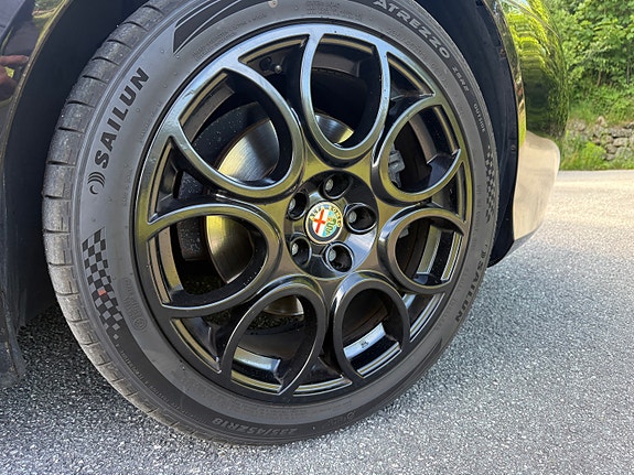 Alfa Romeo Spider 10 of 21