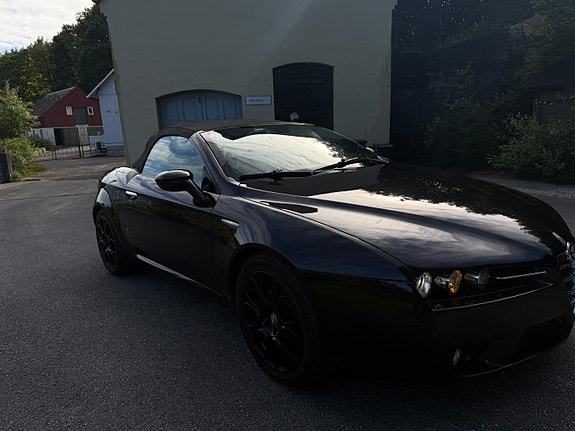 Alfa Romeo Spider 7 of 21