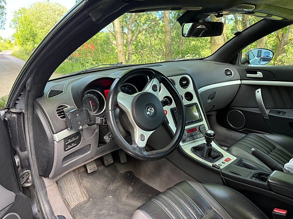 Alfa Romeo Spider 13 of 21