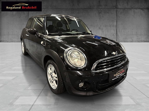 MINI One 4 of 5