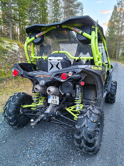Can-Am maverick 5 of 10