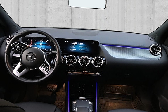 Mercedes-Benz EQA300 16 of 20