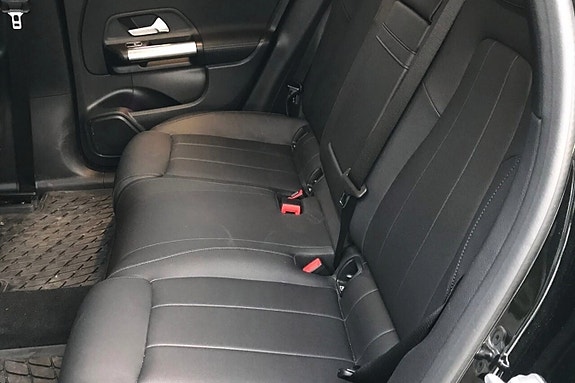 Mercedes-Benz EQA300 19 of 20
