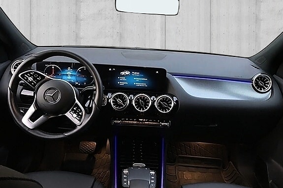 Mercedes-Benz EQA300 14 of 20