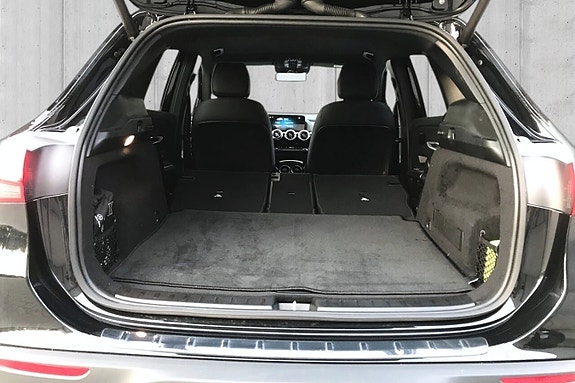 Mercedes-Benz EQA300 20 of 20