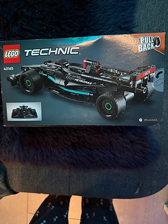 LEGO Technic Formel 1 bil med pull-back funksjon