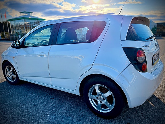 Chevrolet Aveo 9 of 28