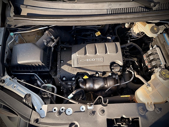 Chevrolet Aveo 22 of 28