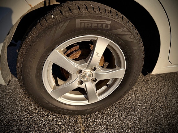 Chevrolet Aveo 27 of 28