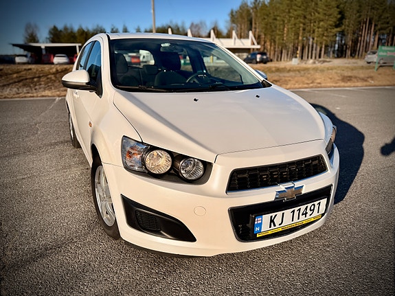 Chevrolet Aveo 2 of 28
