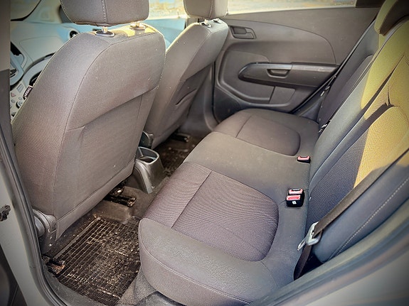 Chevrolet Aveo 16 of 28
