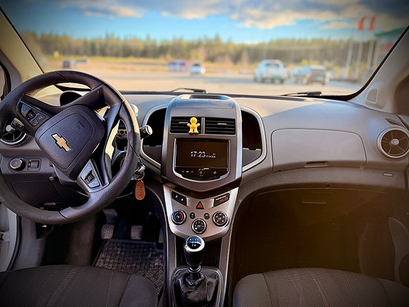 Chevrolet Aveo 19 of 28
