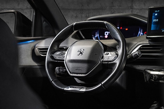 Peugeot 5008 17 of 30