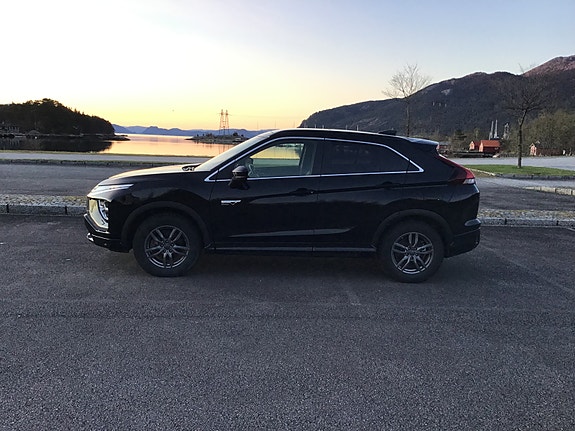 Mitsubishi Eclipse Cross 4 of 24