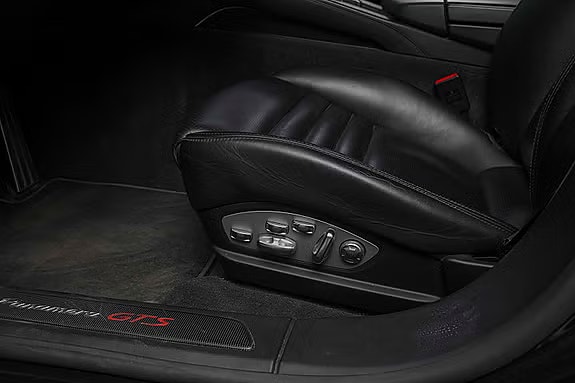 Porsche Panamera 22 of 30
