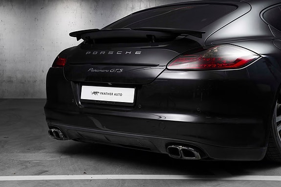 Porsche Panamera 7 of 30