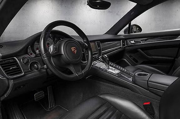 Porsche Panamera 25 of 30